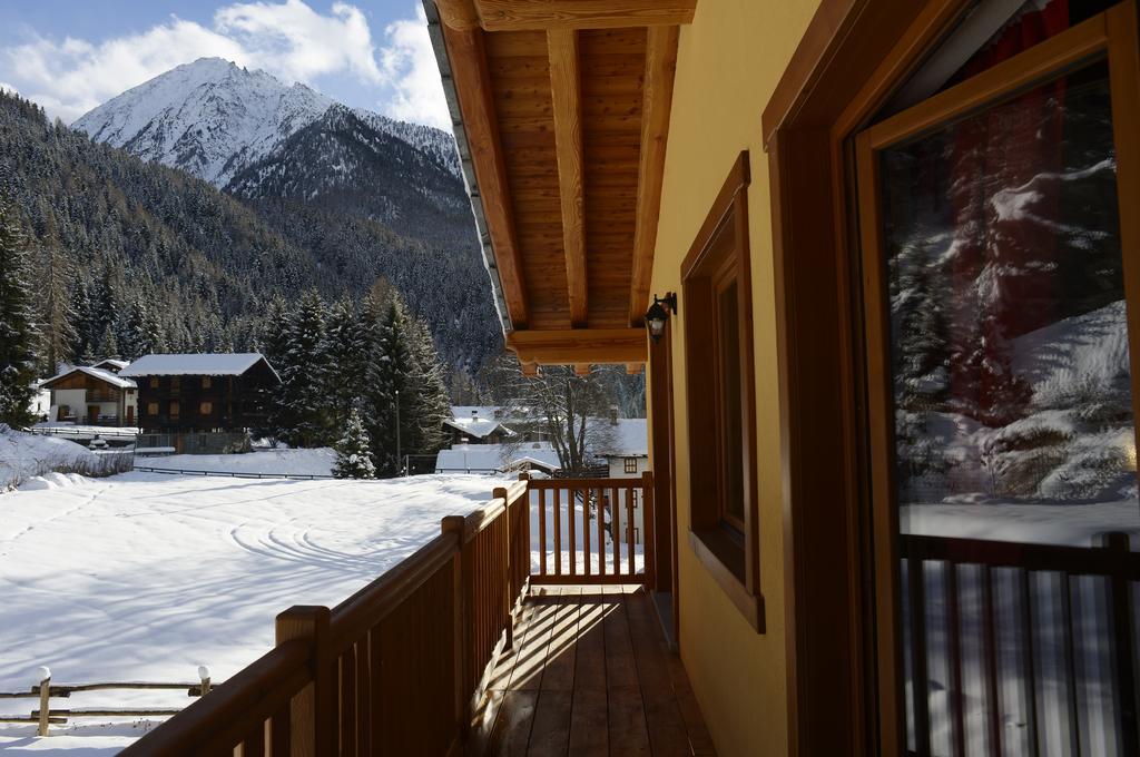 Hotel Le Nid De L'Aigle Champoluc Pokoj fotografie