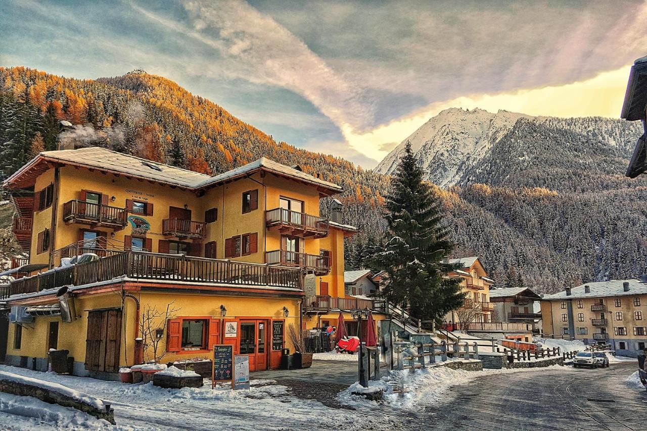 Hotel Le Nid De L'Aigle Champoluc Exteriér fotografie